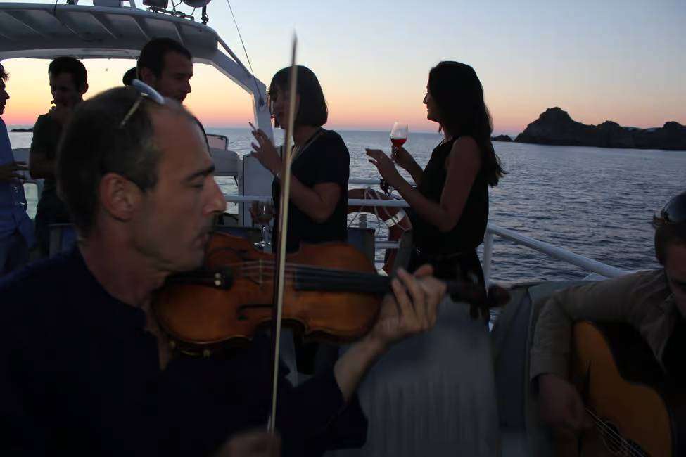cruise trip with wines on iles Sanguinaires, Corsica