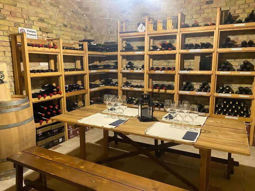 wine tasting of Abruzzo wines in tenuta Torre Raone