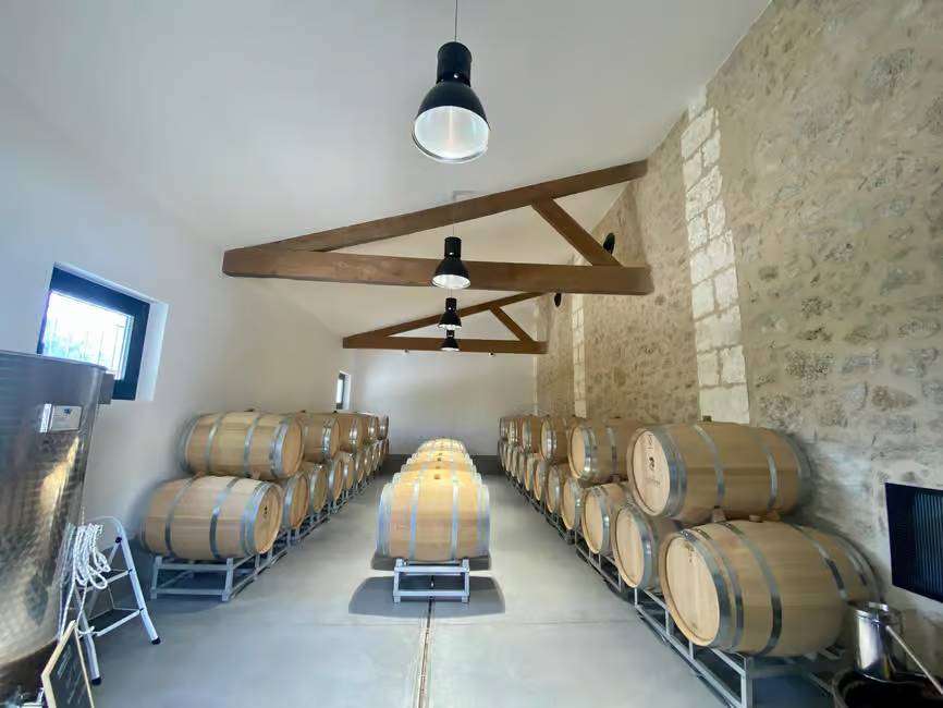 Bordeaux barrels at chateau l'Eperon, Vérac