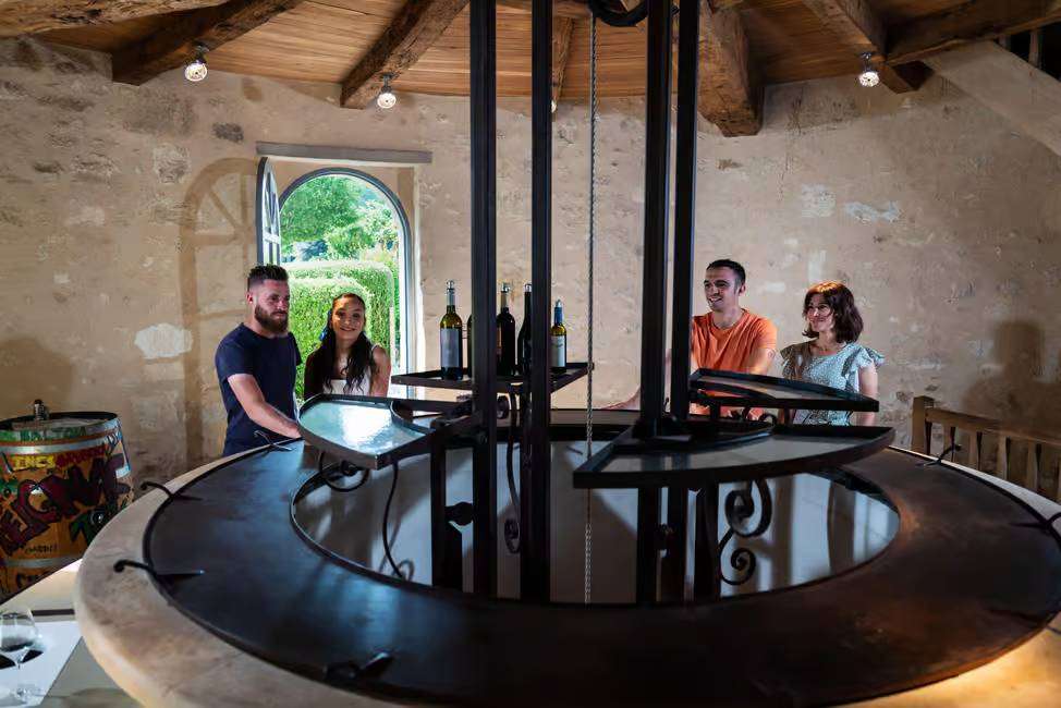 The classical tasting room of Château de Reignac, Bordeaux