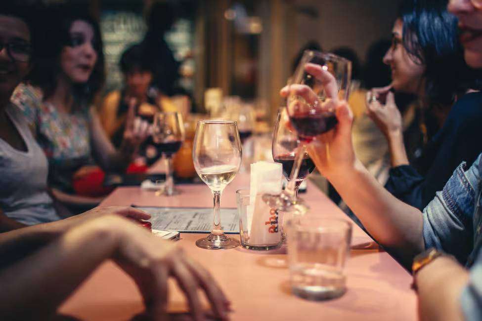 wine experience in Thessaloniki wine bar